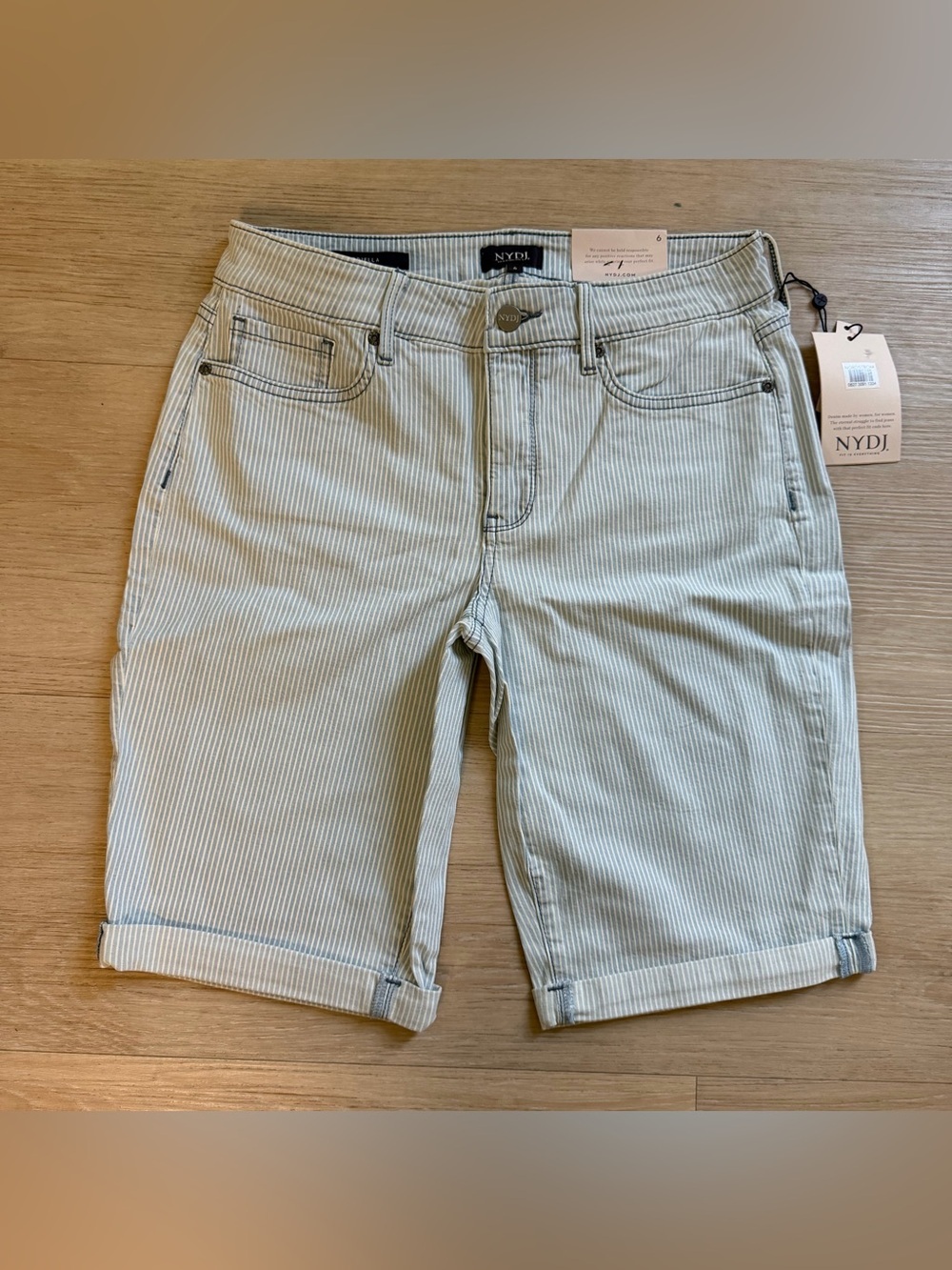 NYDJ Briella Light Blue Pinstripe Bermuda Shorts Size 6 NWT